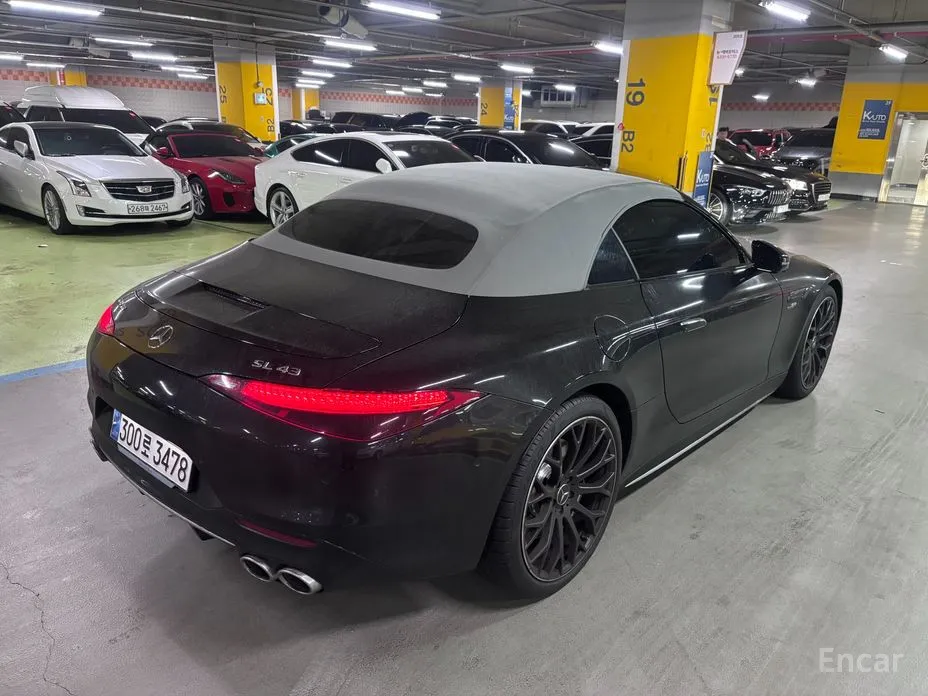 Фото 19 - Mercedes-Benz SL-Class