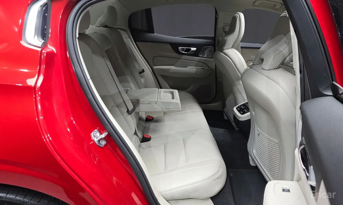 Фото 12 - Volvo S60