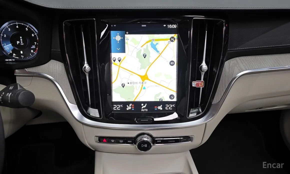 Фото 15 - Volvo S60