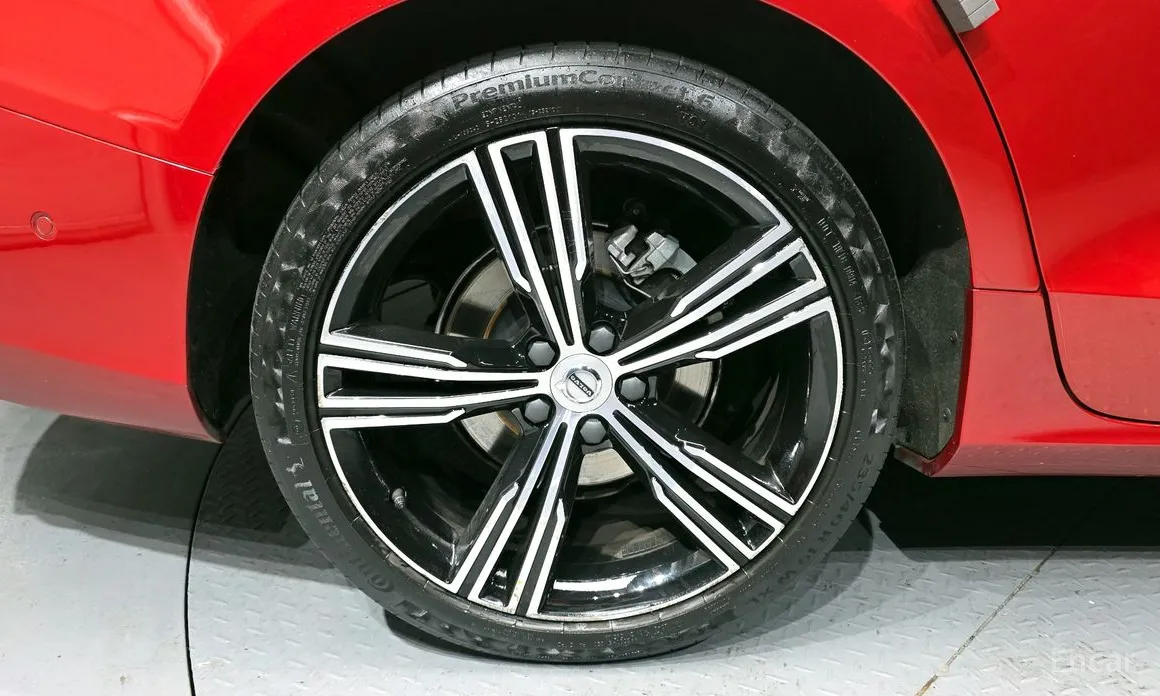 Фото 5 - Volvo S60