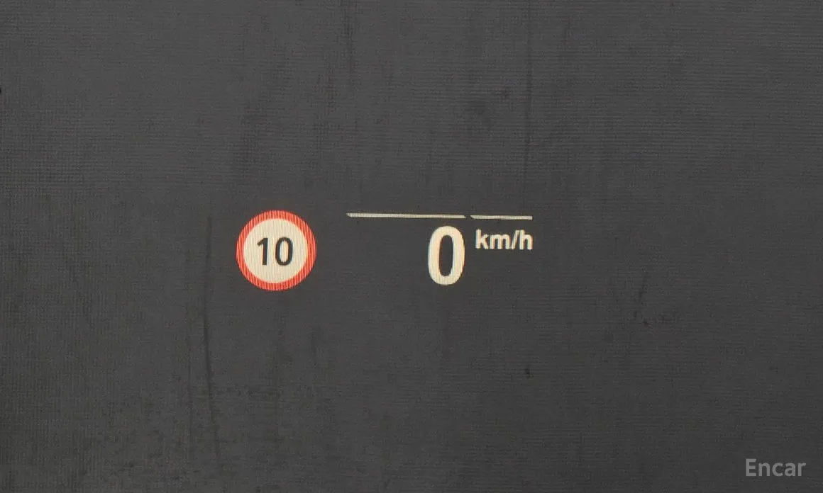 Фото 17 - BMW 7 Series