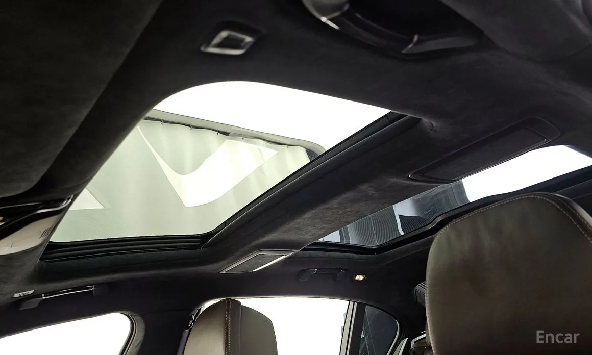 Фото 18 - BMW 7 Series