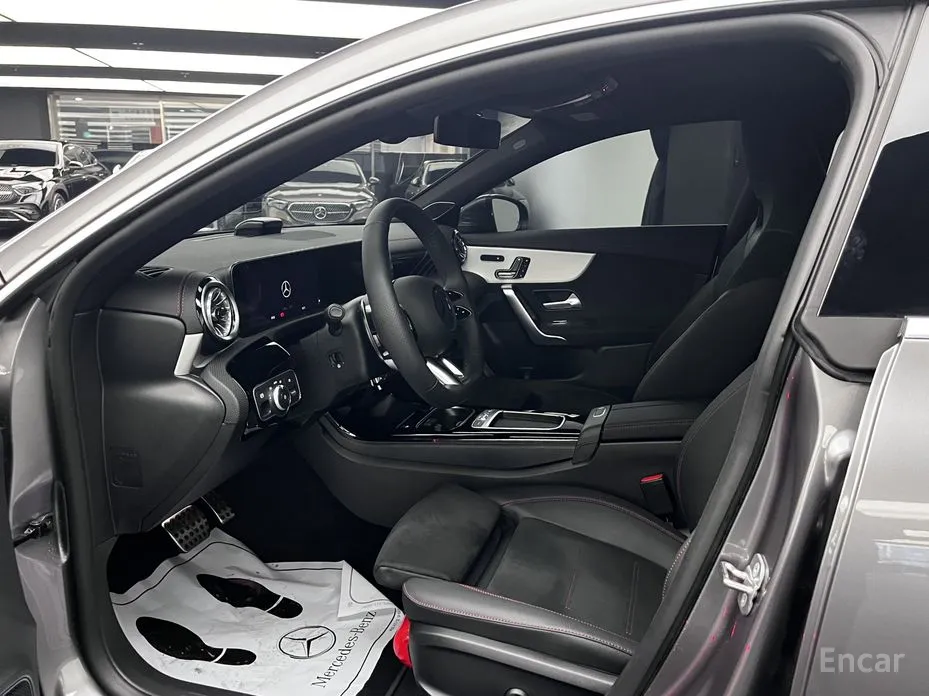 Фото 10 - Mercedes-Benz CLA-Class