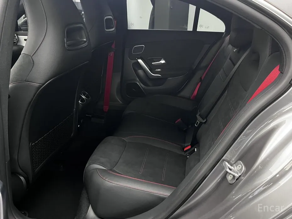 Фото 11 - Mercedes-Benz CLA-Class