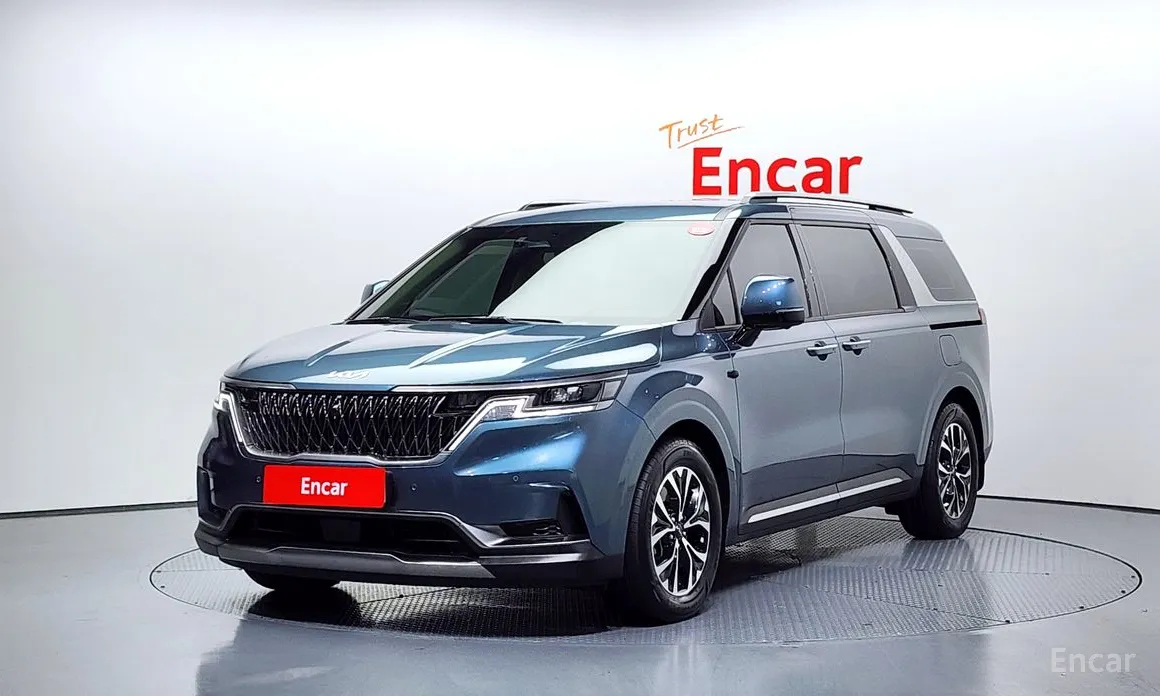 Фото 1 - Kia Carnival