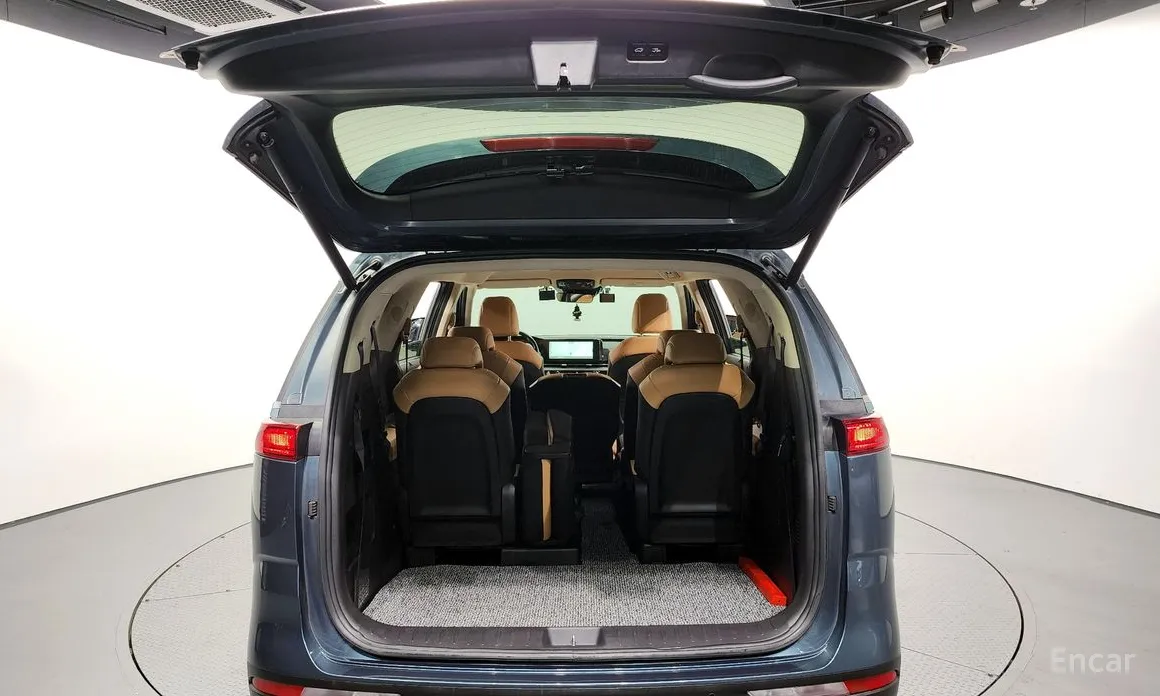 Фото 20 - Kia Carnival