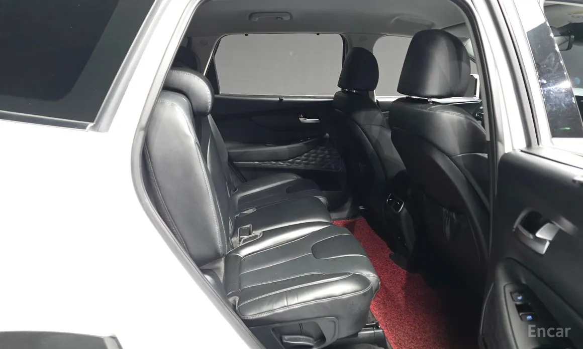 Фото 12 - Hyundai Santa Fe