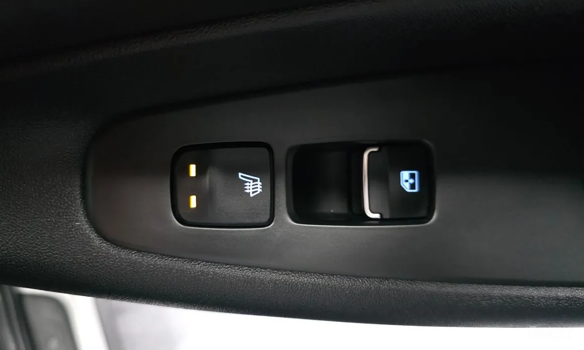 Фото 19 - Hyundai Santa Fe