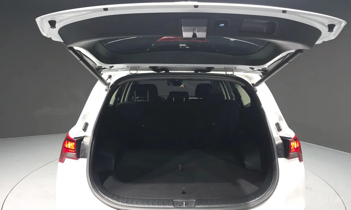 Фото 20 - Hyundai Santa Fe