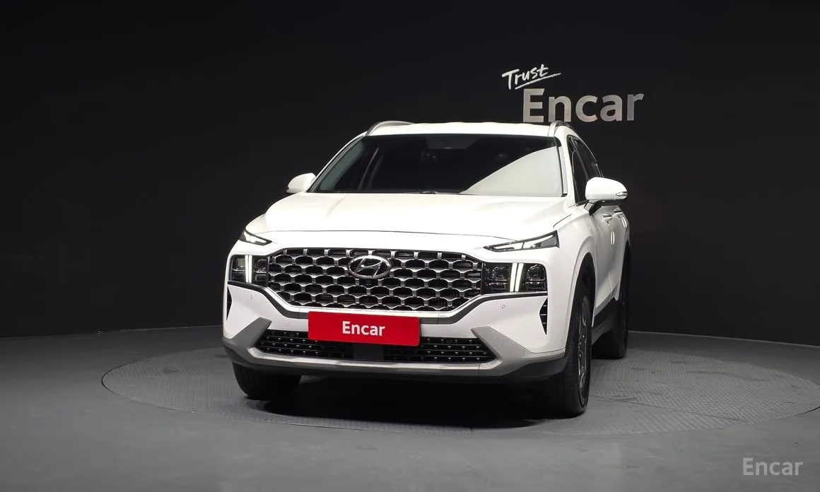 Фото 3 - Hyundai Santa Fe