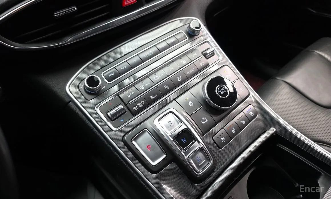 Фото 9 - Hyundai Santa Fe