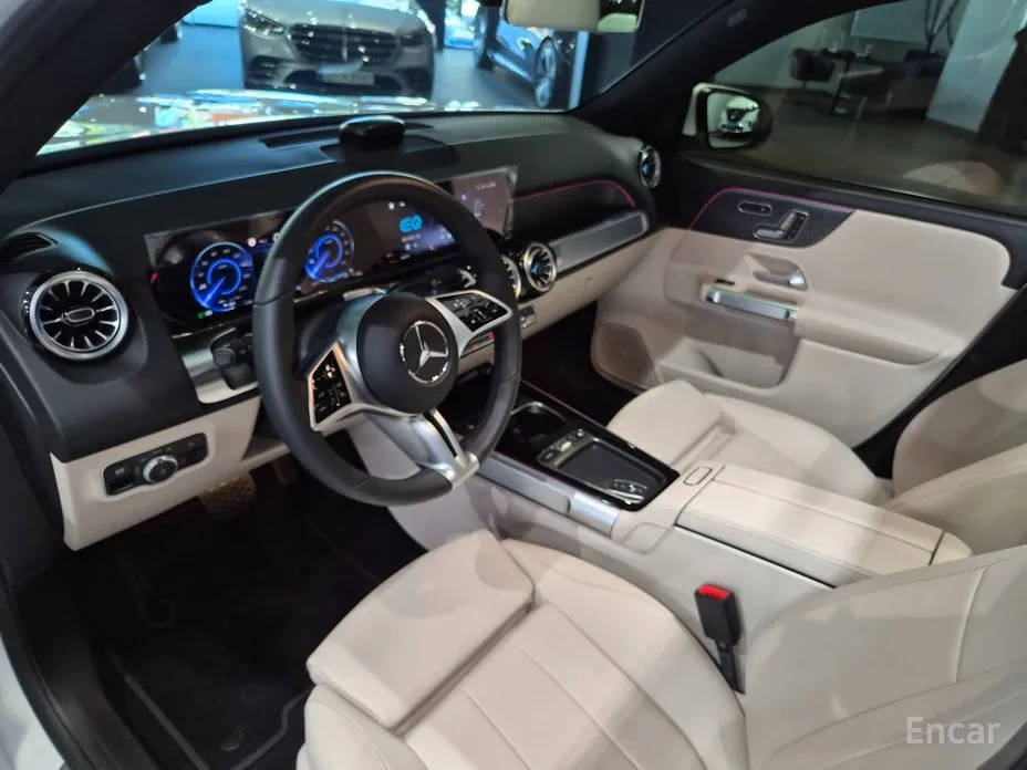 Фото 17 - Mercedes-Benz EQB