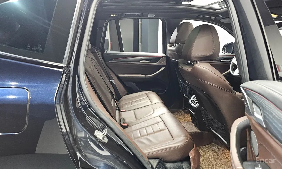 Фото 13 - BMW iX3