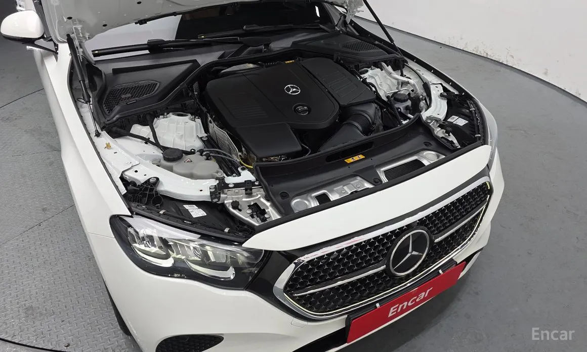 Фото 6 - Mercedes-Benz E-Class