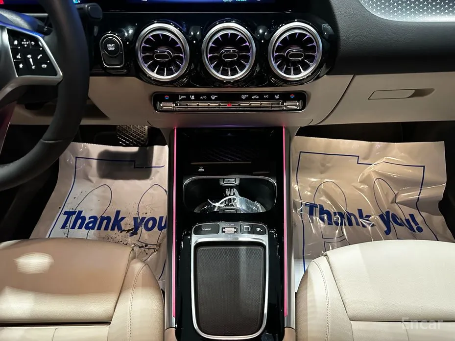 Фото 11 - Mercedes-Benz EQA