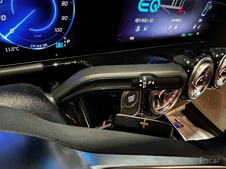 Фото 9 - Mercedes-Benz EQA