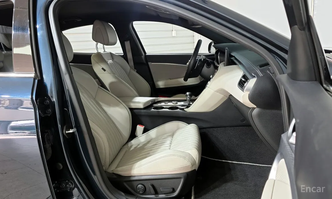 Genesis G70 2020 Gasoline 2.0T 2WD