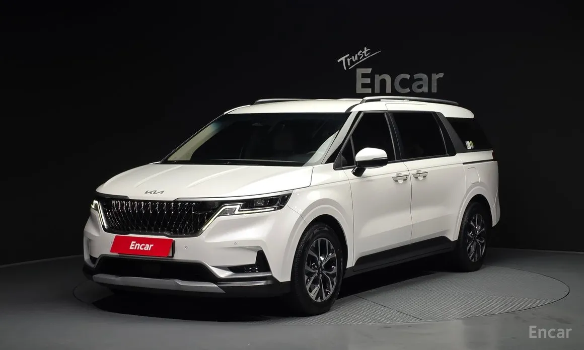 Фото 1 - Kia Carnival