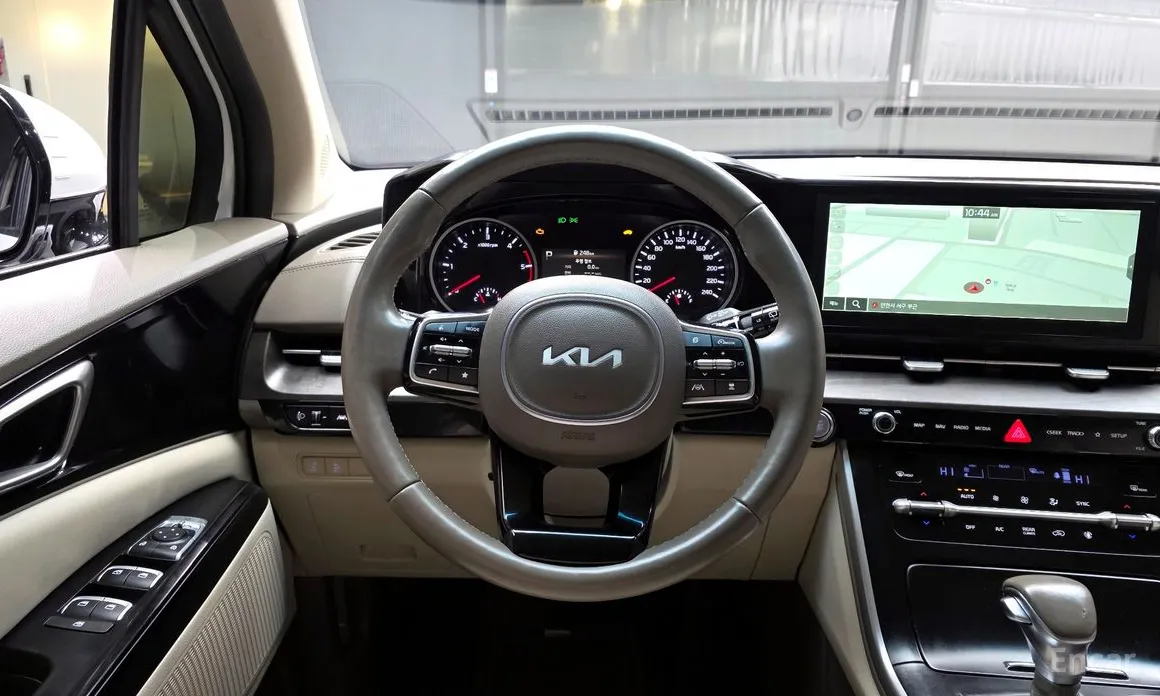 Фото 14 - Kia Carnival