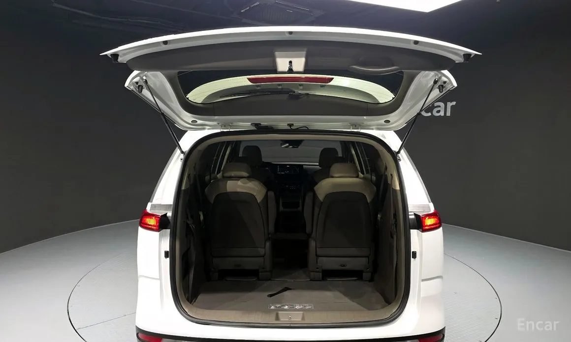 Фото 20 - Kia Carnival