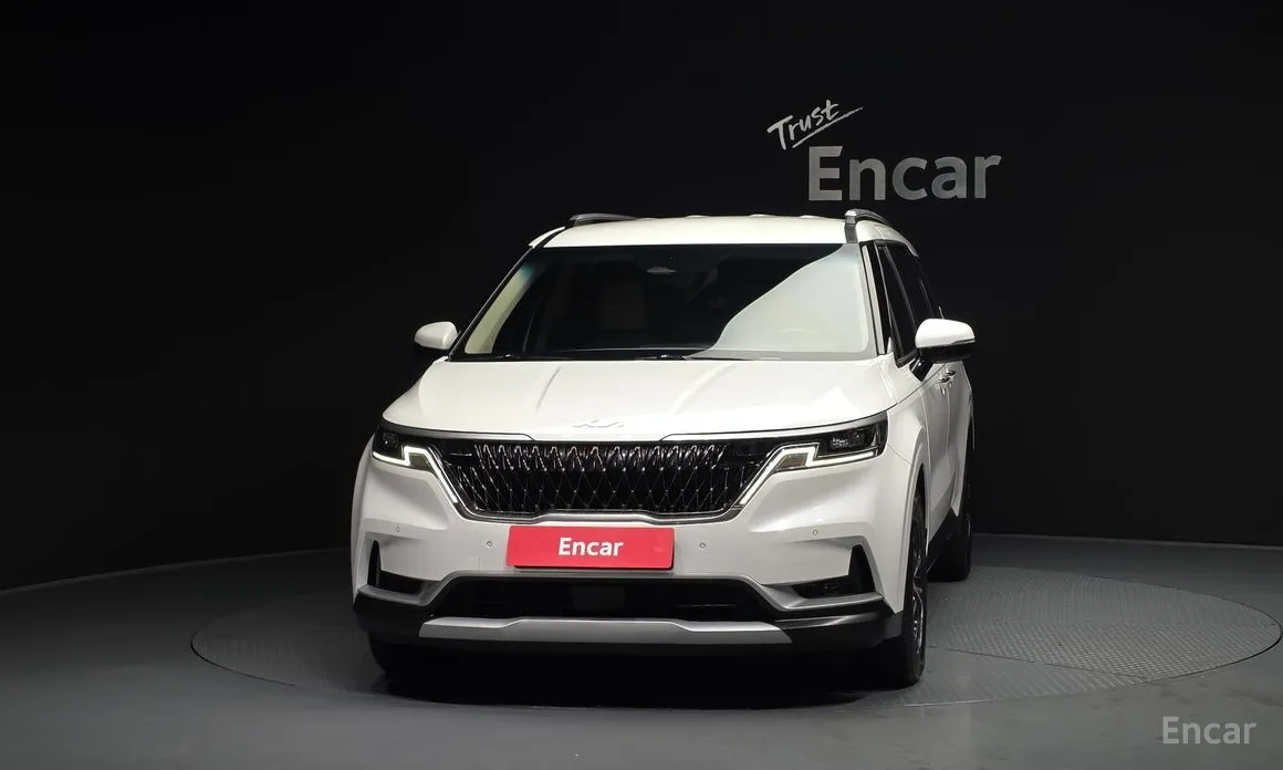 Фото 3 - Kia Carnival