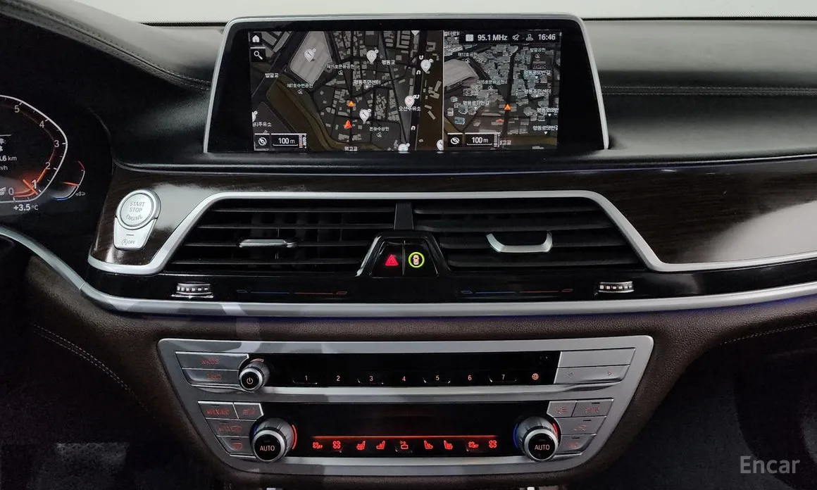 Фото 14 - BMW 7 Series