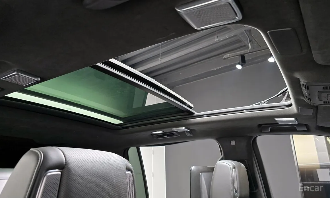 Фото 19 - Cadillac Escalade