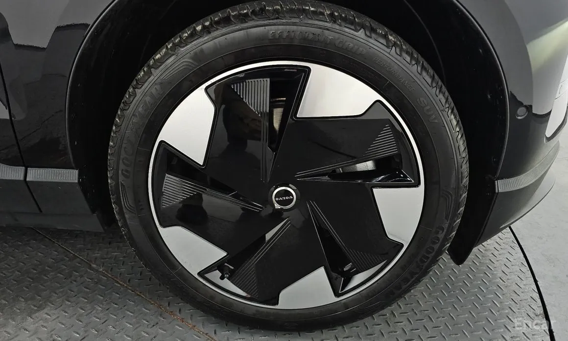 Фото 5 - Volvo EX30