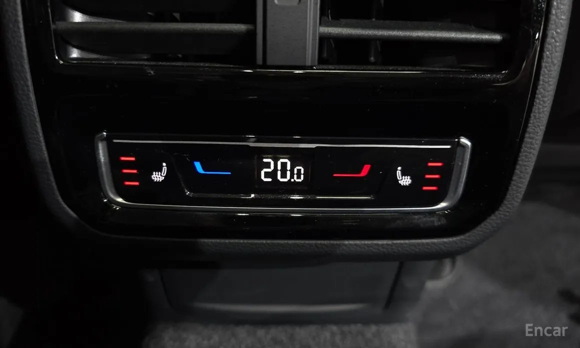 Photo 18 - Volkswagen Arteon