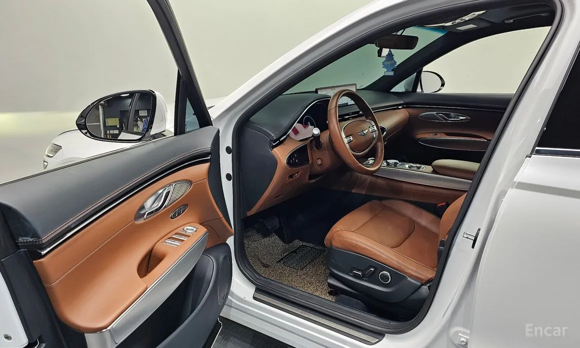 Photo 10 - Genesis GV70