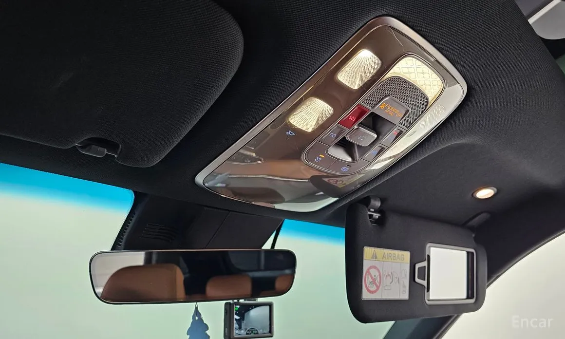 Photo 17 - Genesis GV70