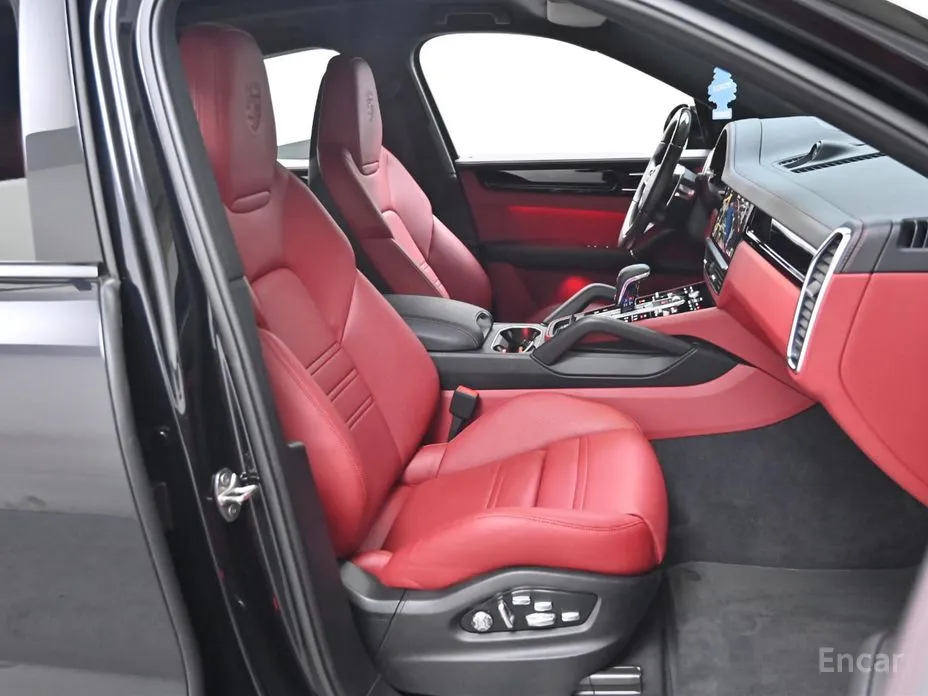 Фото 10 - Porsche Cayenne