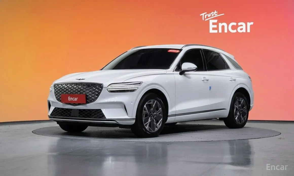 Фото 1 - Genesis GV70