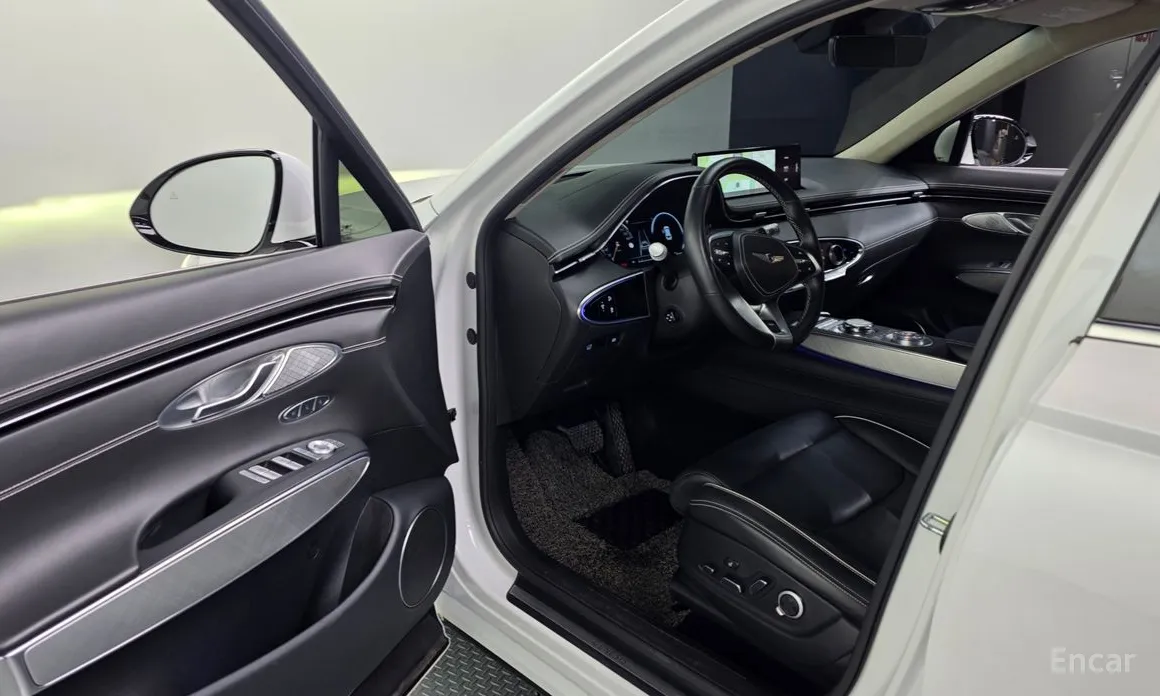 Фото 10 - Genesis GV70