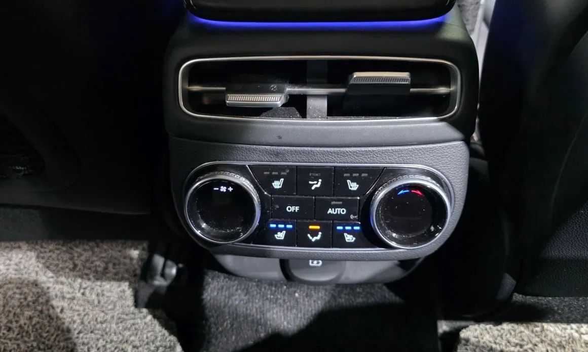 Фото 19 - Genesis GV70