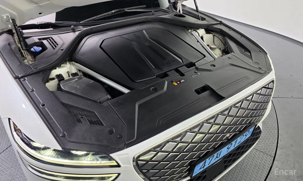 Фото 6 - Genesis GV70