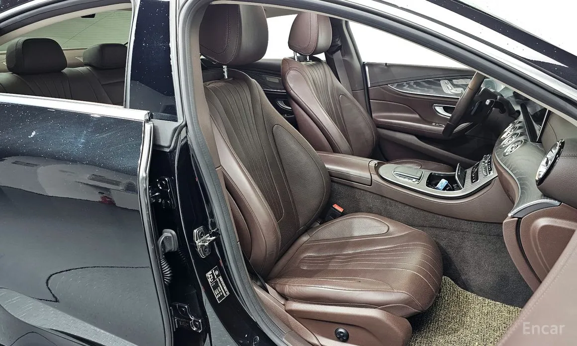 Фото 10 - Mercedes-Benz CLS-Class