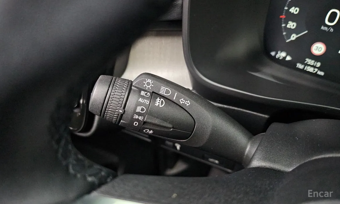 Фото 15 - Volvo XC40