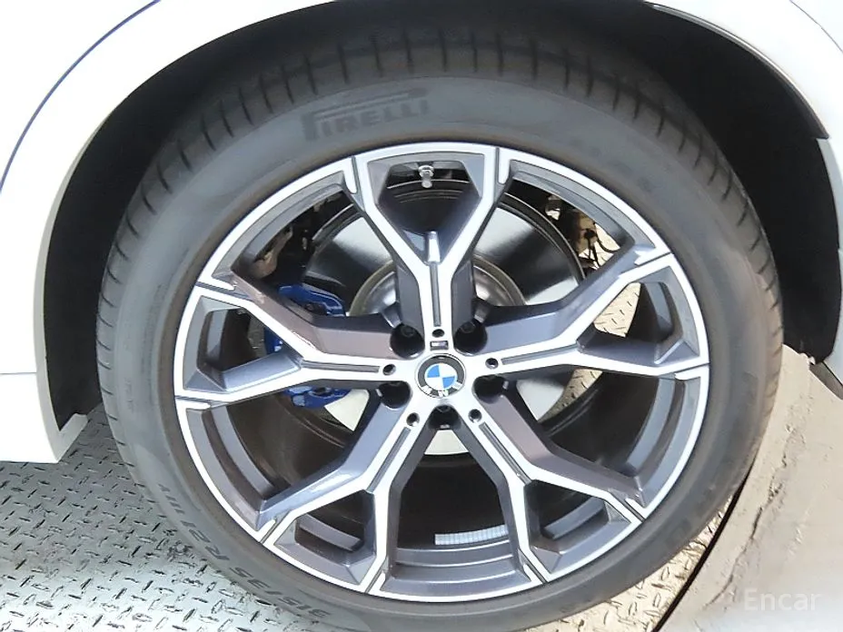 Фото 20 - BMW X5