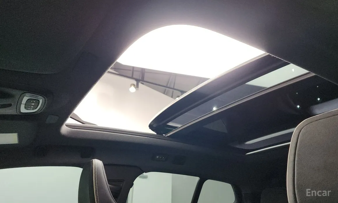 Фото 19 - Volvo XC40