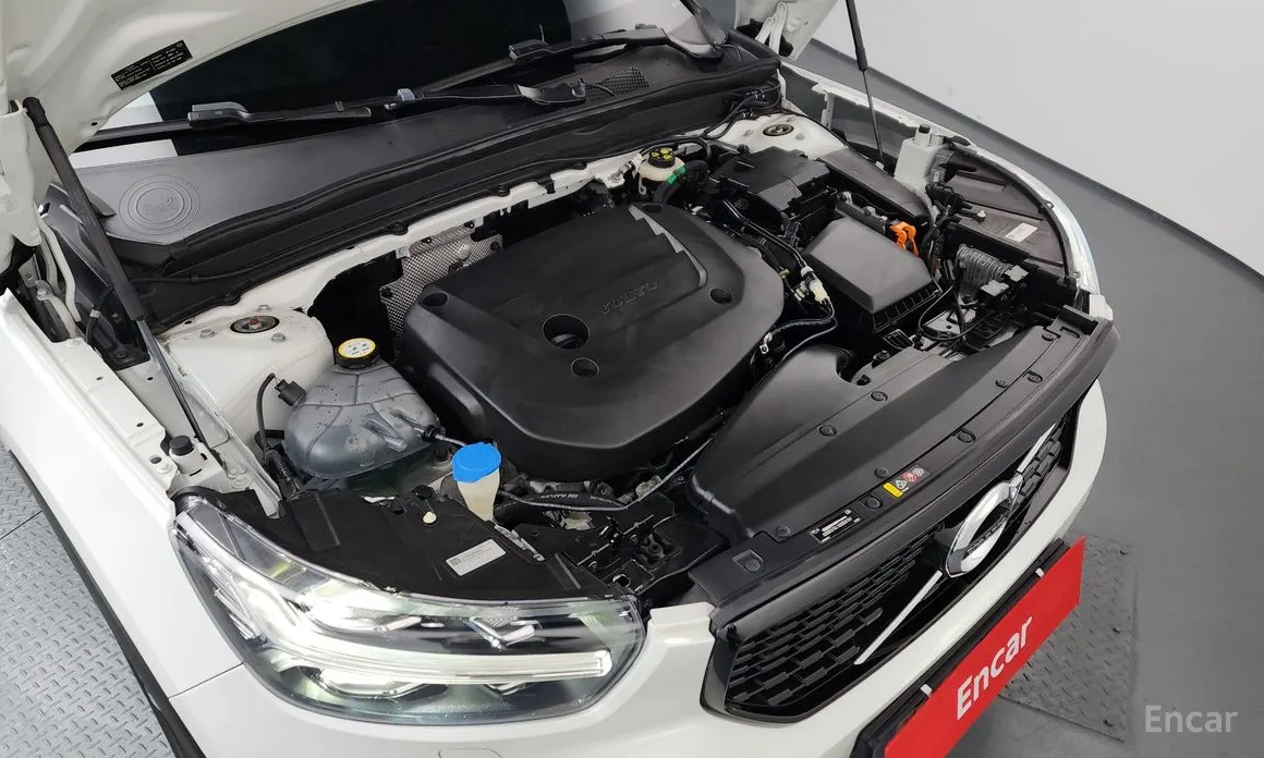 Фото 6 - Volvo XC40