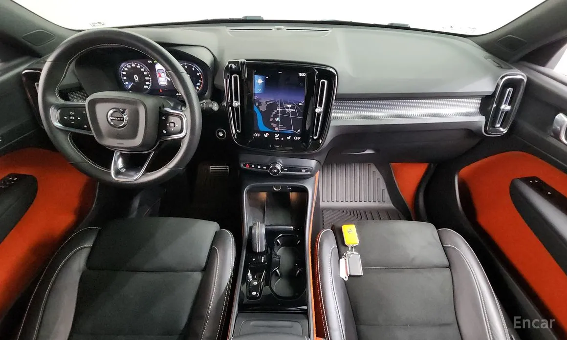 Фото 7 - Volvo XC40