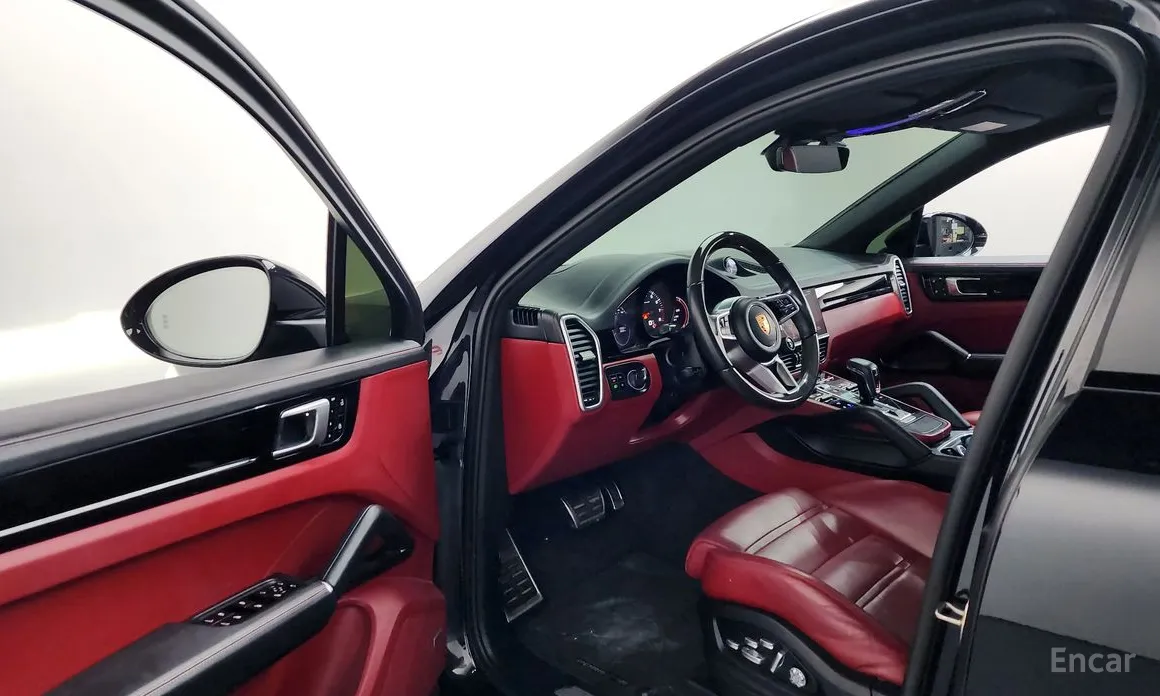 Фото 10 - Porsche Cayenne