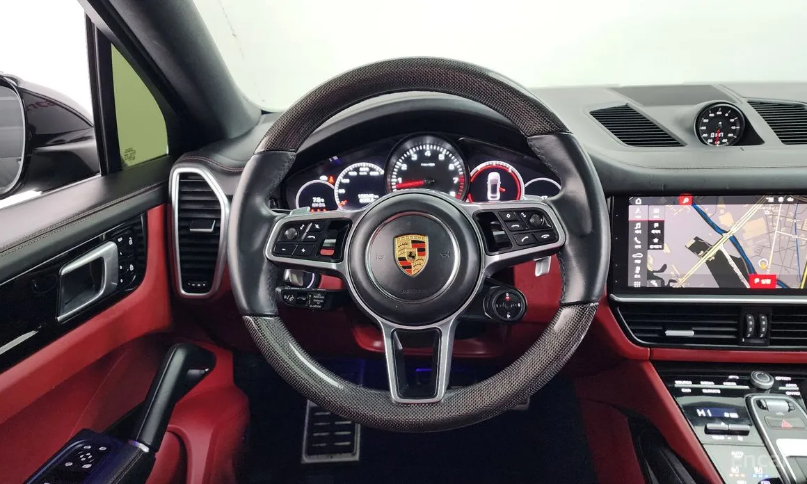 Фото 13 - Porsche Cayenne