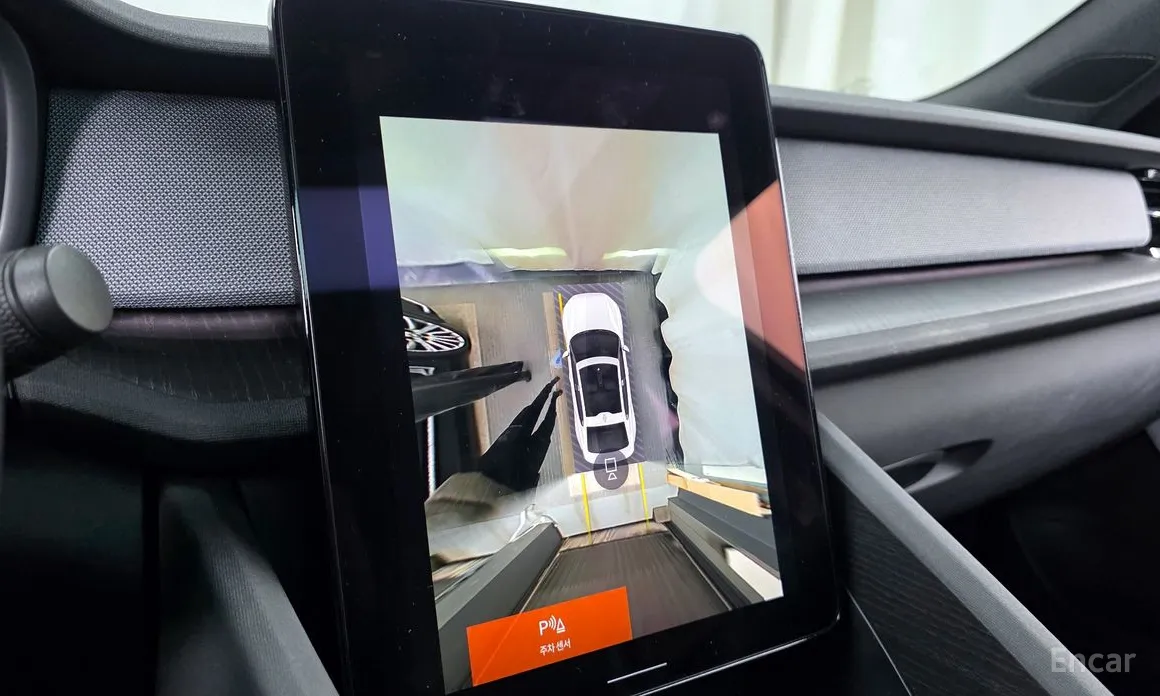 Фото 15 - Polestar 2