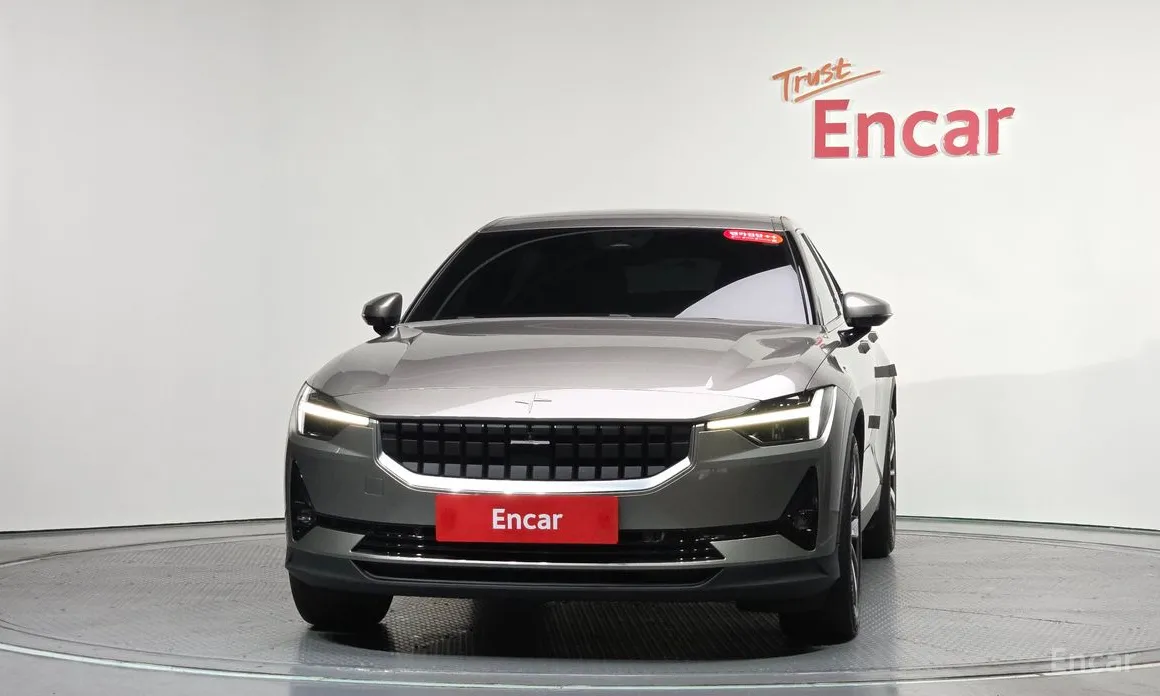 Фото 3 - Polestar 2