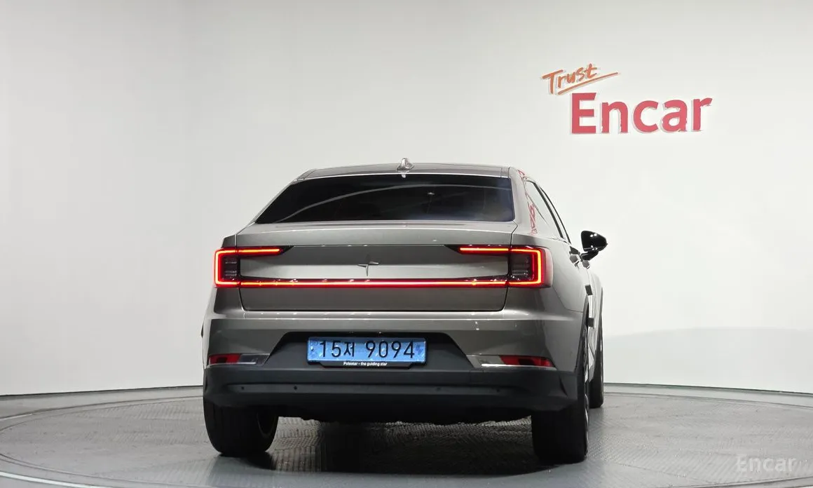Фото 4 - Polestar 2