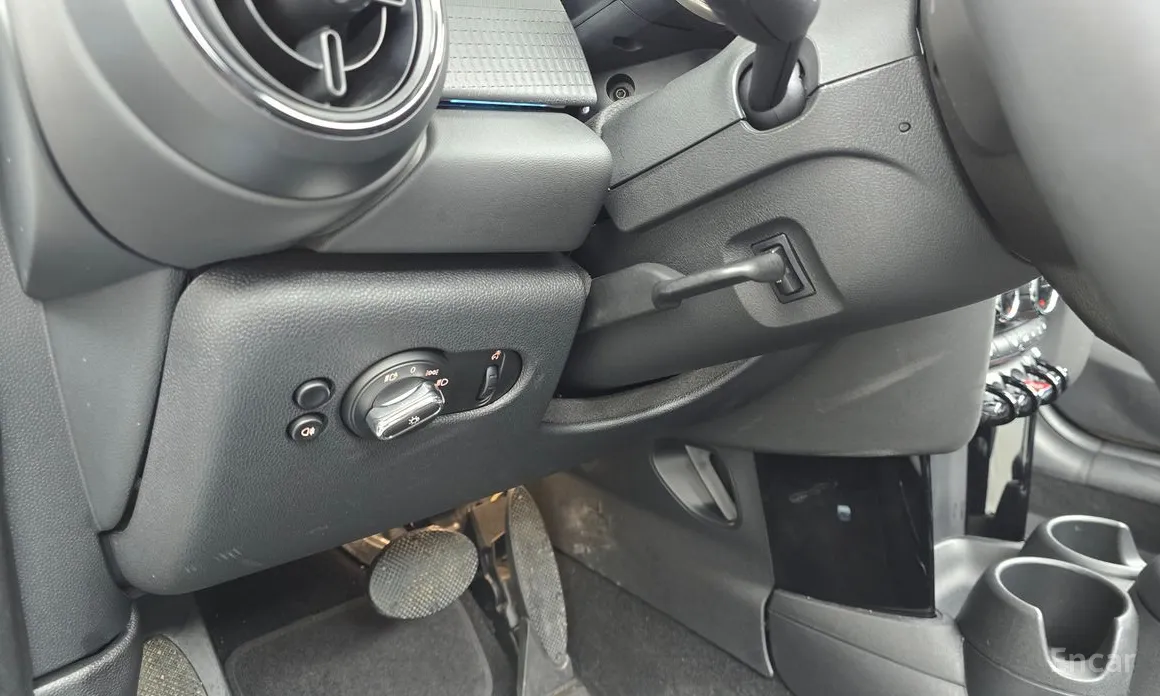 Фото 18 - Mini Cooper Convertible