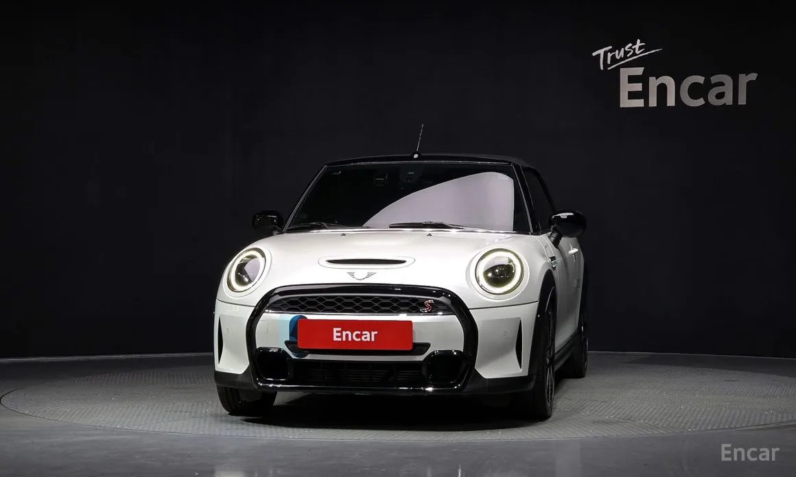 Фото 3 - Mini Cooper Convertible
