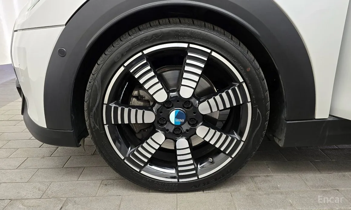 Фото 5 - Mini Cooper Convertible